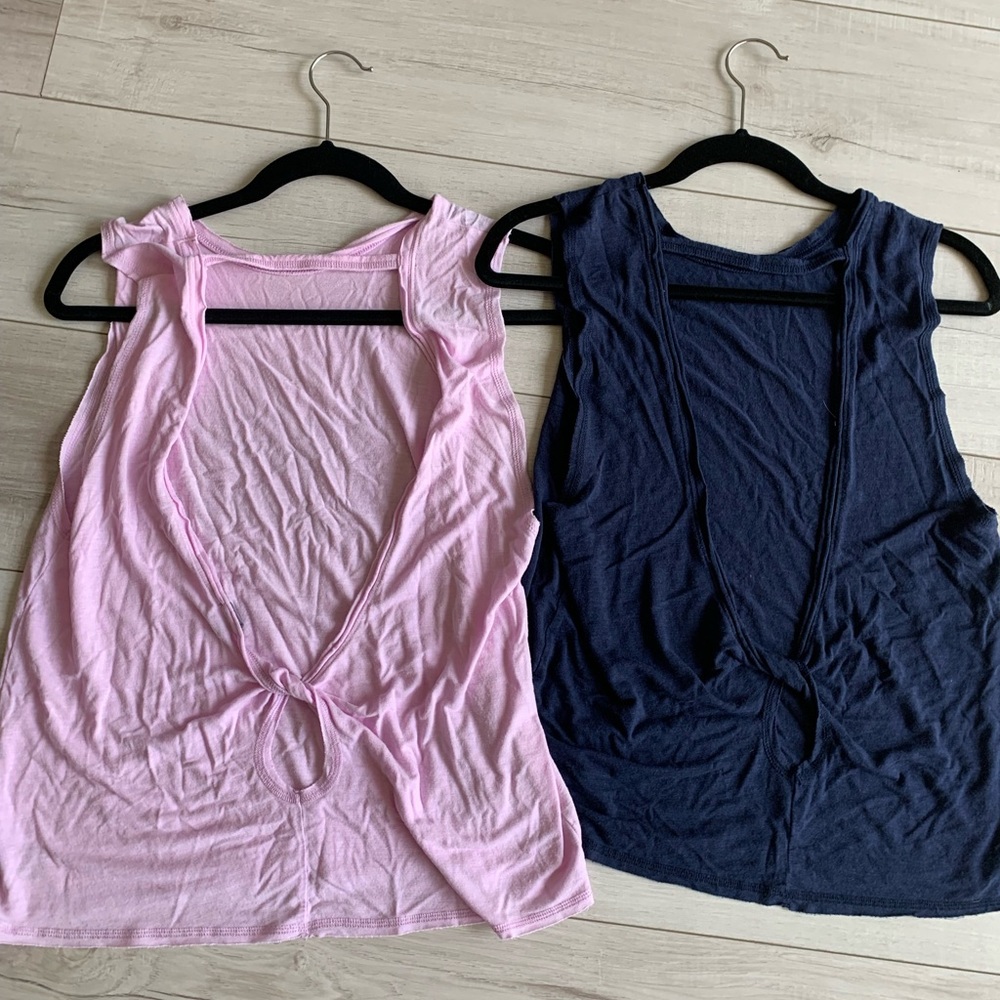 Cut out back aerie muscle tank purple and navy combo
